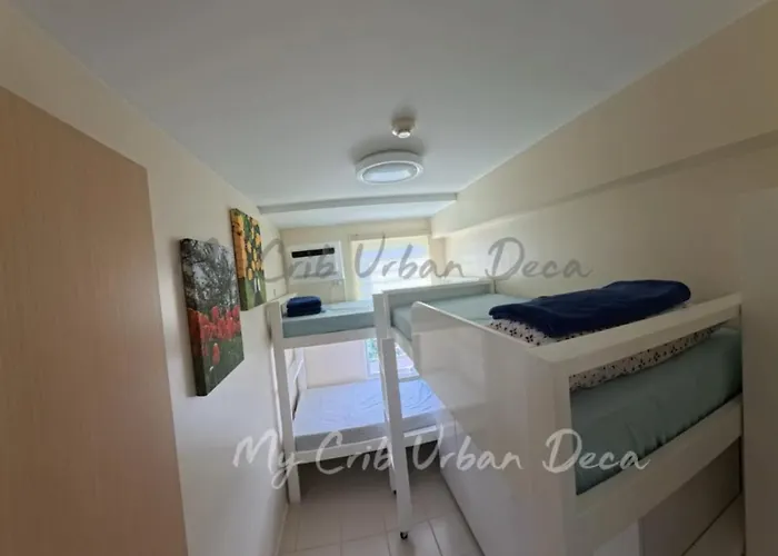 My Crib Urban Deca Apartahotel *